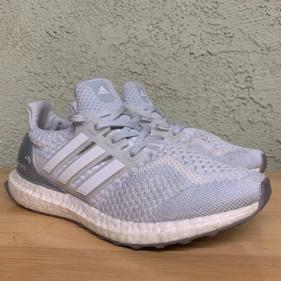 Size 7.5 - Adidas Ultraboost 5.0 DNA Blue Tint Cloud White, Women's GY0314 - Picture 1 of 10